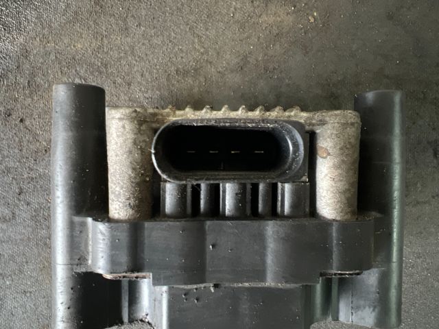 bontott VW GOLF IV Gyújtótrafó