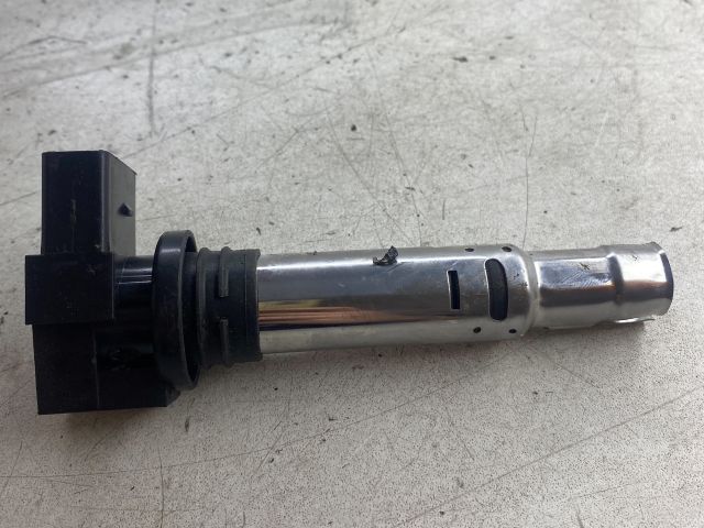 bontott VW GOLF IV Gyújtótrafó