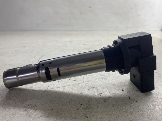 bontott VW GOLF IV Gyújtótrafó