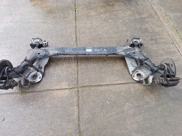 bontott VW GOLF IV Hátsó Futómű (Részeivel)