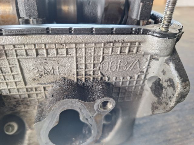 bontott VW GOLF IV Hengerfej