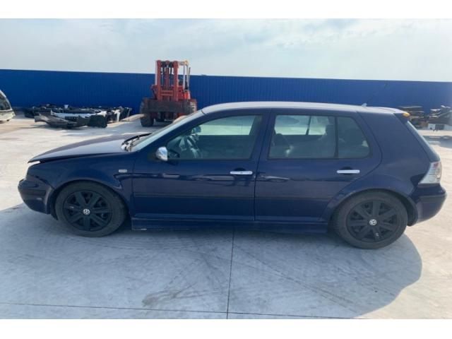bontott VW GOLF IV Homlokfal (Üres lemez)