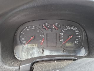 bontott VW GOLF IV Jobb első Csonkállvány Kerékaggyal