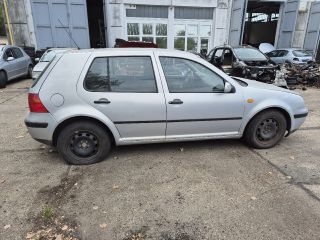 bontott VW GOLF IV Jobb első Csonkállvány Kerékaggyal