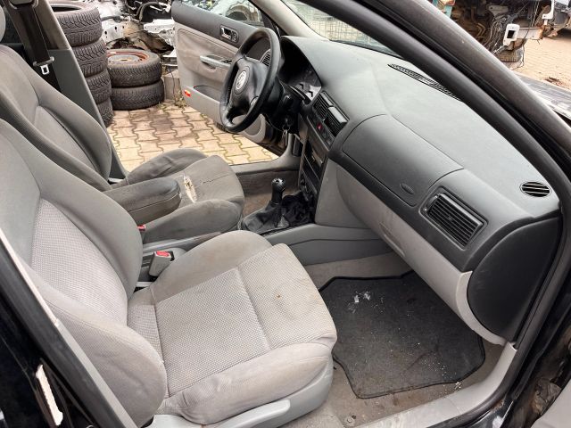 bontott VW GOLF IV Jobb első Csonkállvány Kerékaggyal