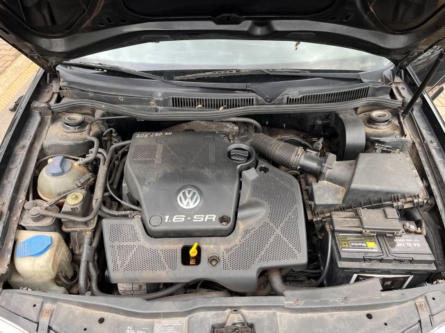 bontott VW GOLF IV Jobb első Féknyereg Munkahengerrel