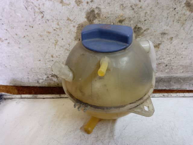 bontott VW GOLF IV Kiegyenlítő Tartály