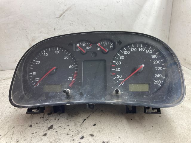 bontott VW GOLF IV Kilométeróra