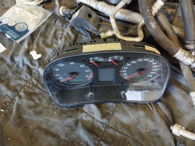 bontott VW GOLF IV Kilométeróra