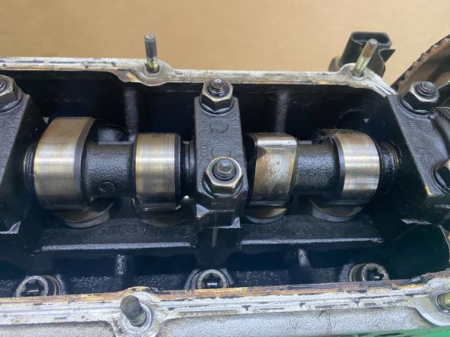 bontott VW GOLF IV Motor (Fűzött blokk hengerfejjel)