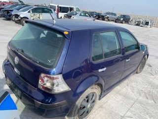 bontott VW GOLF IV Motor (Fűzött blokk hengerfejjel)