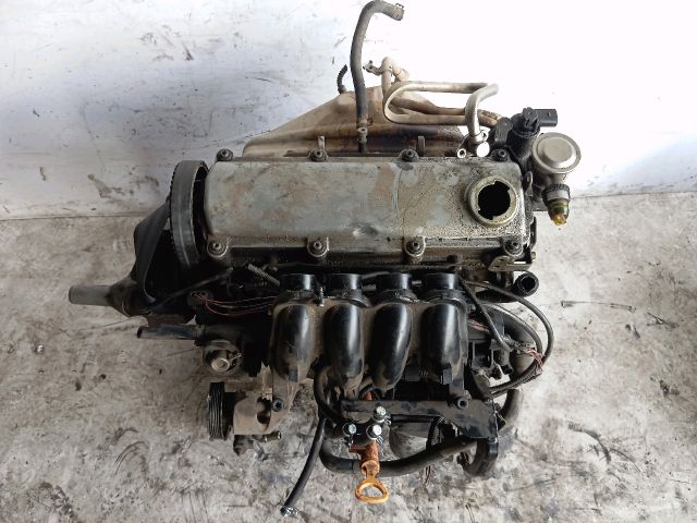 bontott VW GOLF IV Motor (Fűzött blokk hengerfejjel)