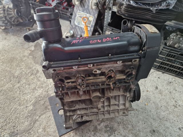 bontott VW GOLF IV Motor (Fűzött blokk hengerfejjel)