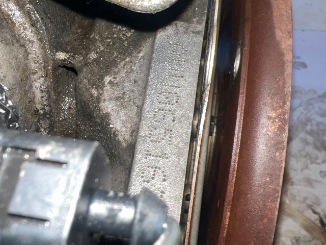 bontott VW GOLF IV Motor (Fűzött blokk hengerfejjel)