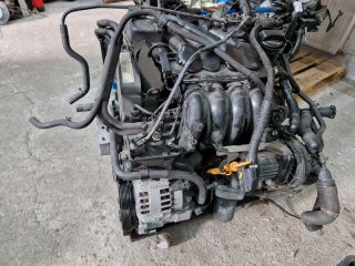 bontott VW GOLF IV Motor (Fűzött blokk hengerfejjel)