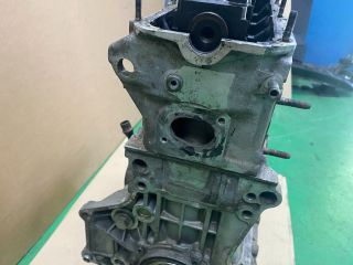bontott VW GOLF IV Motor (Fűzött blokk hengerfejjel)