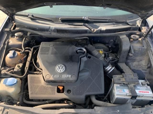 bontott VW GOLF IV Motor (Fűzött blokk hengerfejjel)