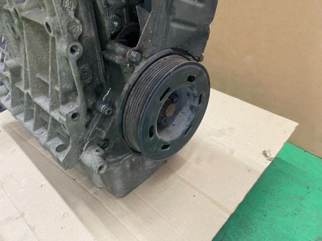 bontott VW GOLF IV Motor (Fűzött blokk hengerfejjel)