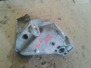 bontott VW GOLF IV Motor Tartó Bak (Fém)