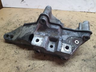 bontott VW GOLF IV Motor Tartó Bak (Fém)