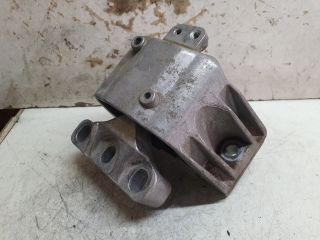 bontott VW GOLF IV Motor Tartó Bak (Fém)