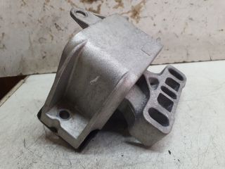 bontott VW GOLF IV Motor Tartó Bak (Fém)