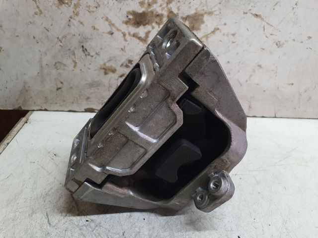 bontott VW GOLF IV Motor Tartó Bak (Fém)