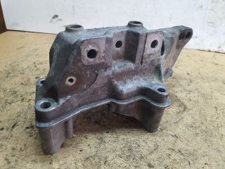 bontott VW GOLF IV Motor Tartó Bak (Fém)