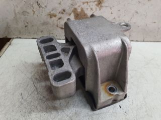 bontott VW GOLF IV Motor Tartó Bak (Fém)