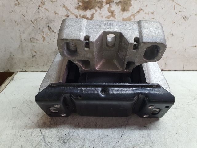 bontott VW GOLF IV Motor Tartó Bak (Fém)