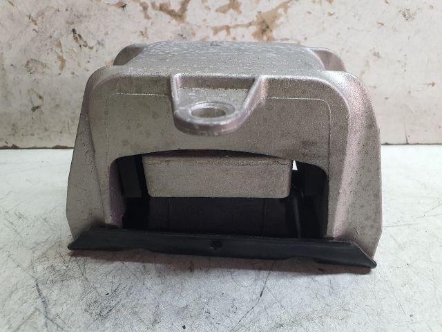 bontott VW GOLF IV Motor Tartó Bak (Fém)