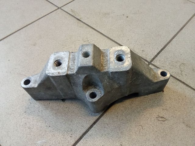 bontott VW GOLF IV Motor Tartó Bak (Pozíciófüggetlen)
