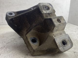 bontott VW GOLF IV Motor Tartó Bak (Pozíciófüggetlen)