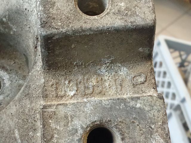 bontott VW GOLF IV Motor Tartó Bak (Pozíciófüggetlen)