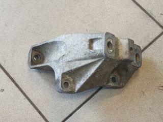 bontott VW GOLF IV Motor Tartó Bak (Pozíciófüggetlen)