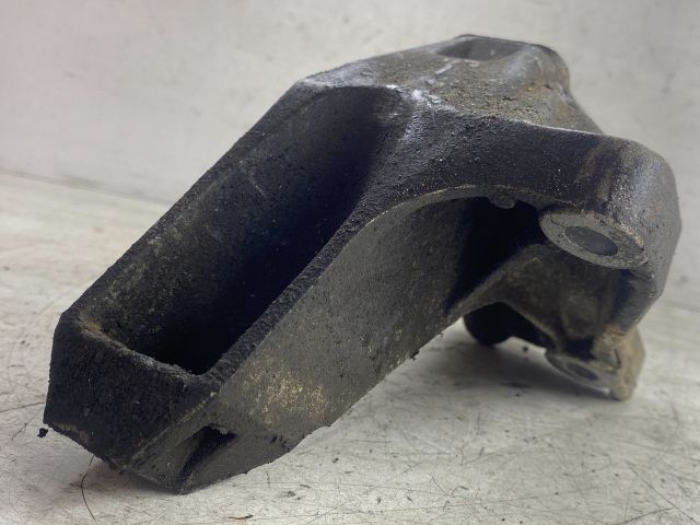 bontott VW GOLF IV Motor Tartó Bak (Pozíciófüggetlen)