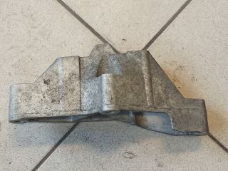 bontott VW GOLF IV Motor Tartó Bak (Pozíciófüggetlen)
