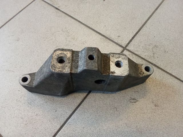 bontott VW GOLF IV Motor Tartó Bak (Pozíciófüggetlen)