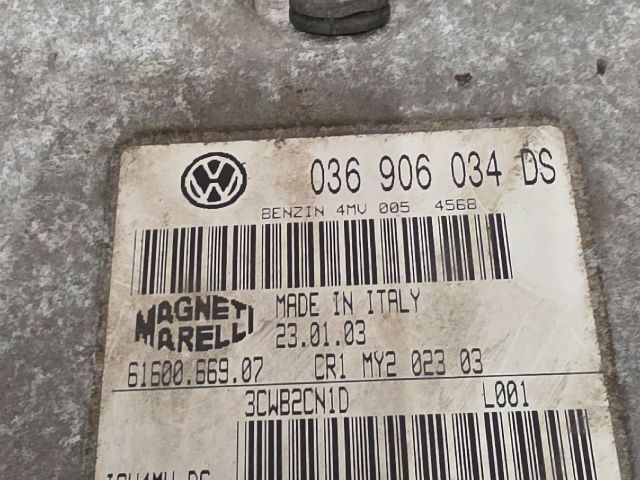 bontott VW GOLF IV Motorvezérlő