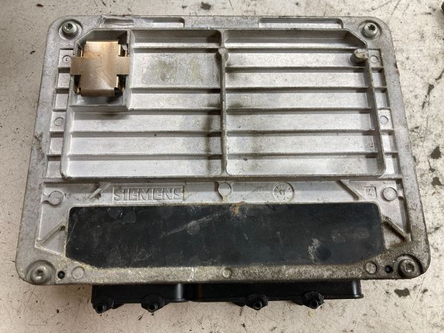 bontott VW GOLF IV Motorvezérlő