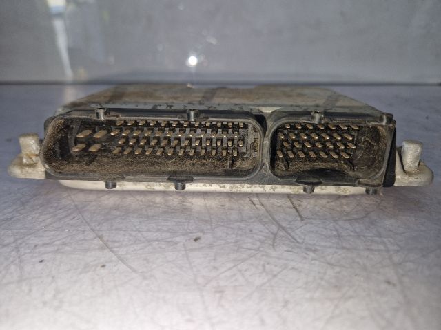 bontott VW GOLF IV Motorvezérlő