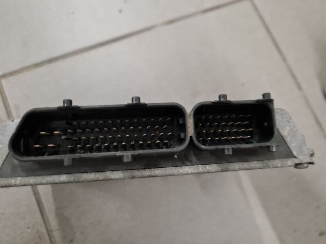 bontott VW GOLF IV Motorvezérlő