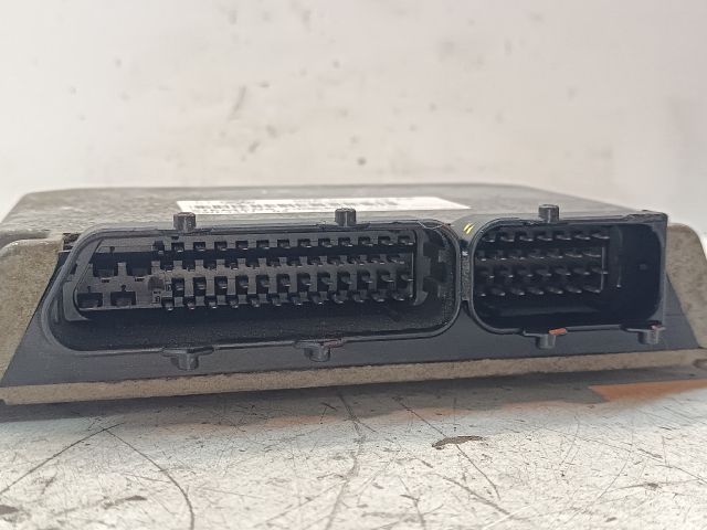 bontott VW GOLF IV Motorvezérlő