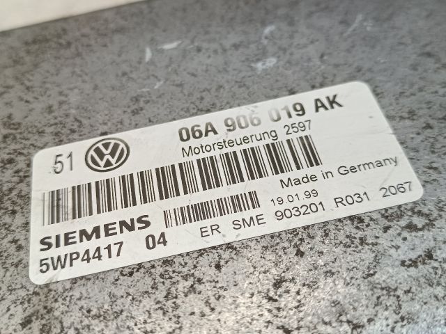 bontott VW GOLF IV Motorvezérlő