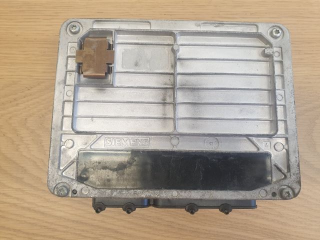 bontott VW GOLF IV Motorvezérlő