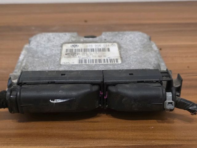bontott VW GOLF IV Motorvezérlő
