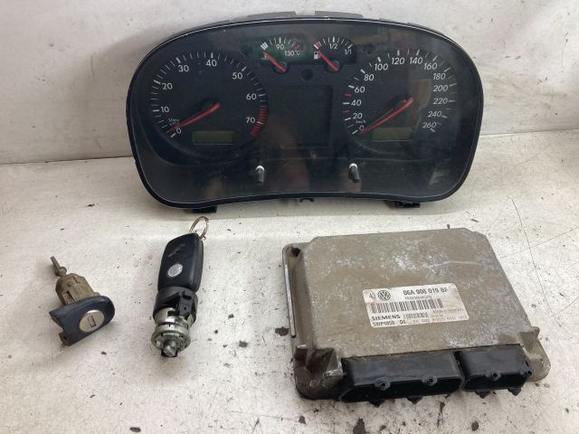 bontott VW GOLF IV Motorvezérlő