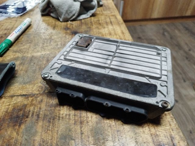 bontott VW GOLF IV Motorvezérlő