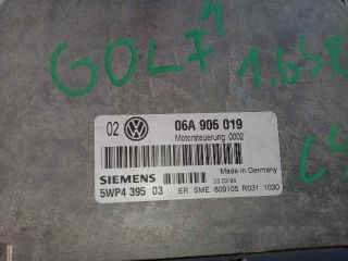 bontott VW GOLF IV Motorvezérlő