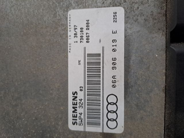 bontott VW GOLF IV Motorvezérlő